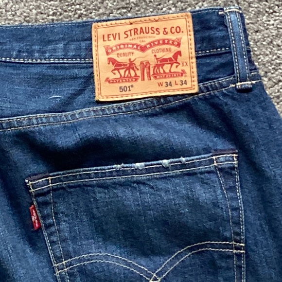 Levi’s 501 Button Fly Jeans - Picture 2 of 4